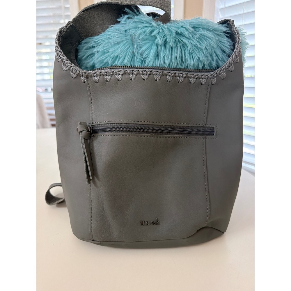 The Sak Gray Leather Crossbody Bag Crochet Trim Front Zip Pocket Womens